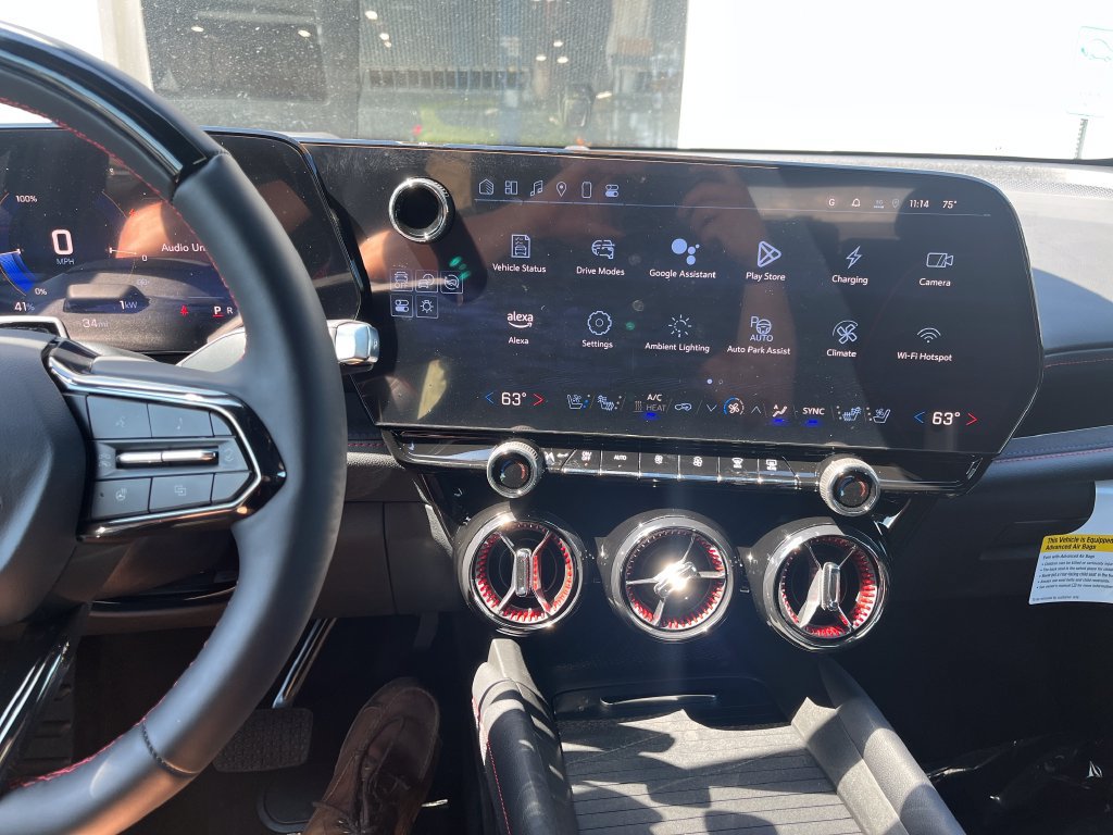 New 2025 Chevrolet Blazer EV RS w/ Super Cruise Package AWD/4WD image 18
