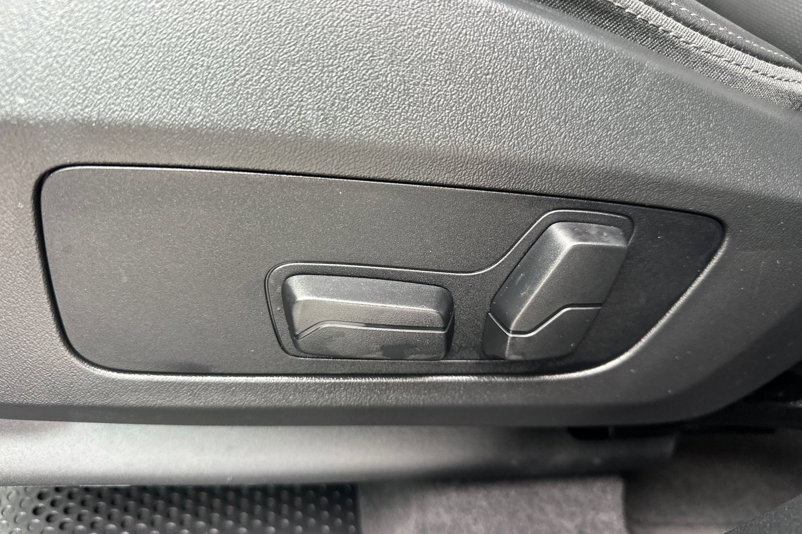 Certified 2024 BMW X1 xDrive28i w/ Technology Package image 12