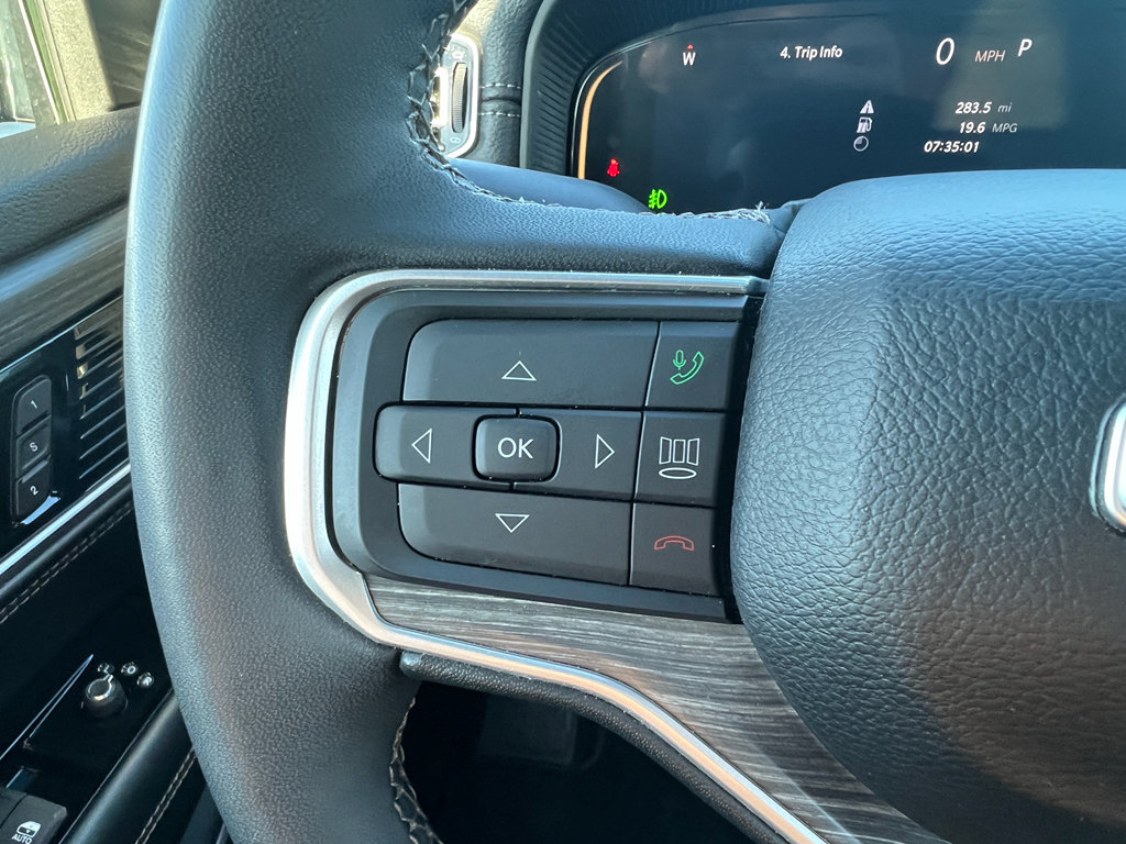 Used 2024 Jeep Wagoneer L Series II w/ Flexible Seating Group image 27