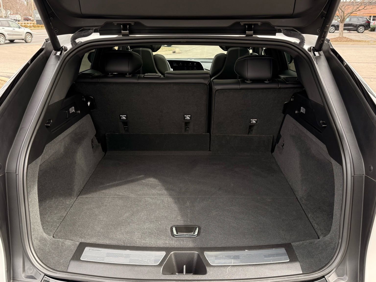 Used 2024 Cadillac Lyriq Sport image 32