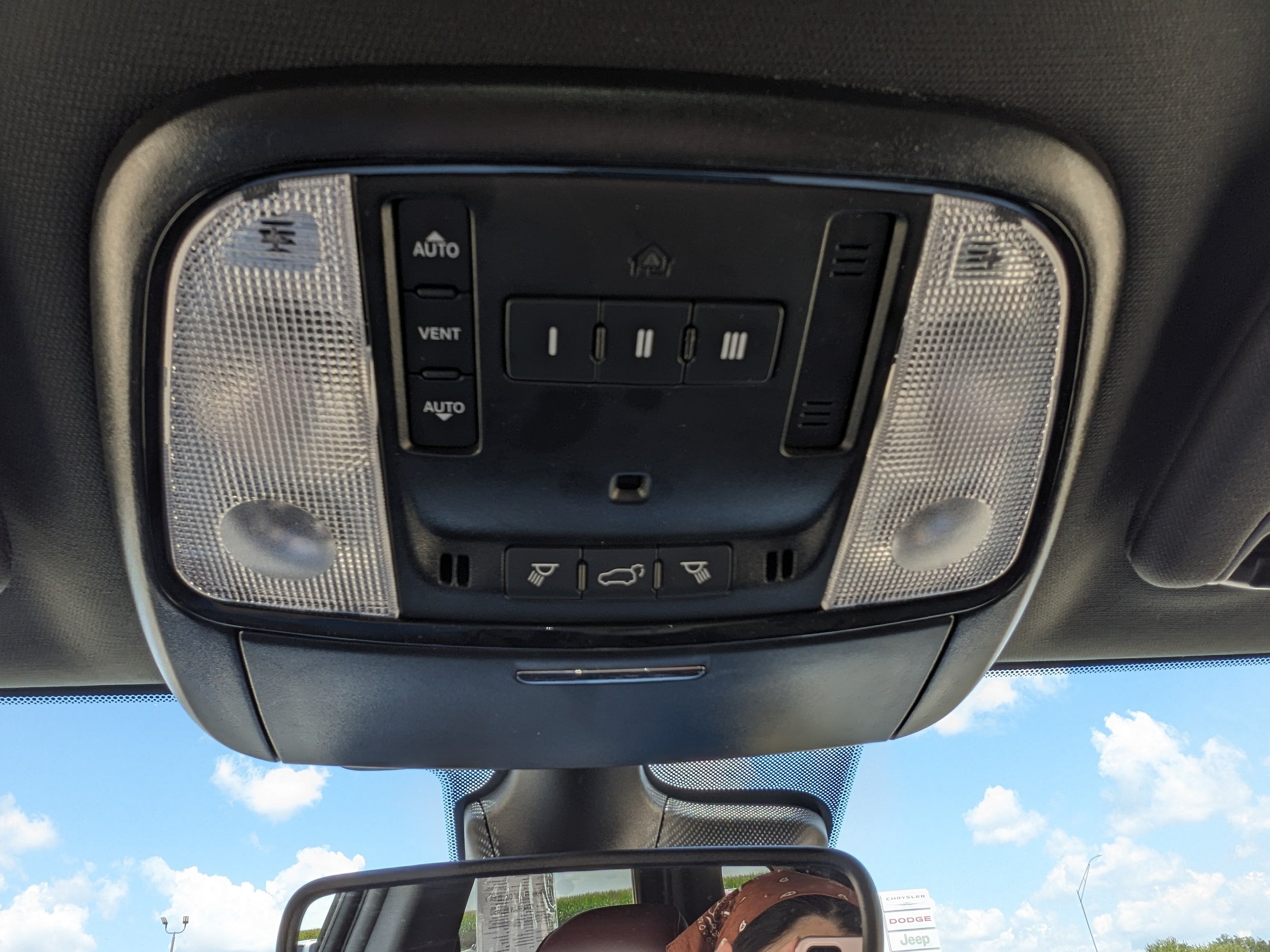 Used 2025 Dodge Durango GT AWD/4WD image 16