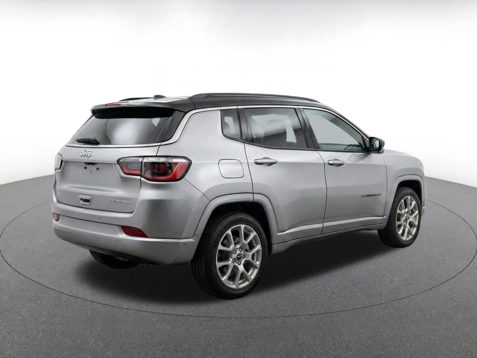 Used 2025 Jeep Compass Limited AWD/4WD image 11