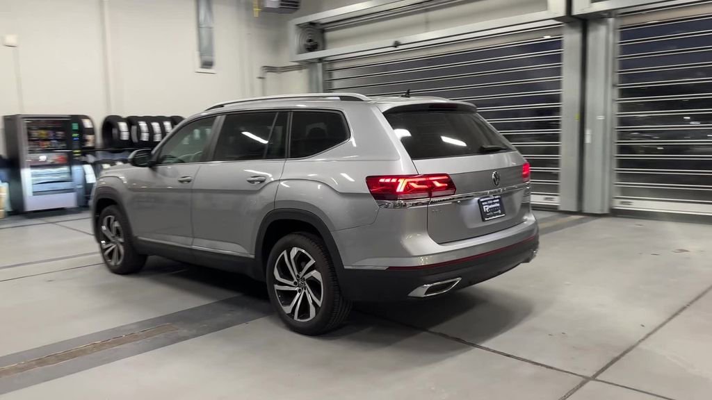Used 2022 Volkswagen Atlas SEL AWD/4WD image 9