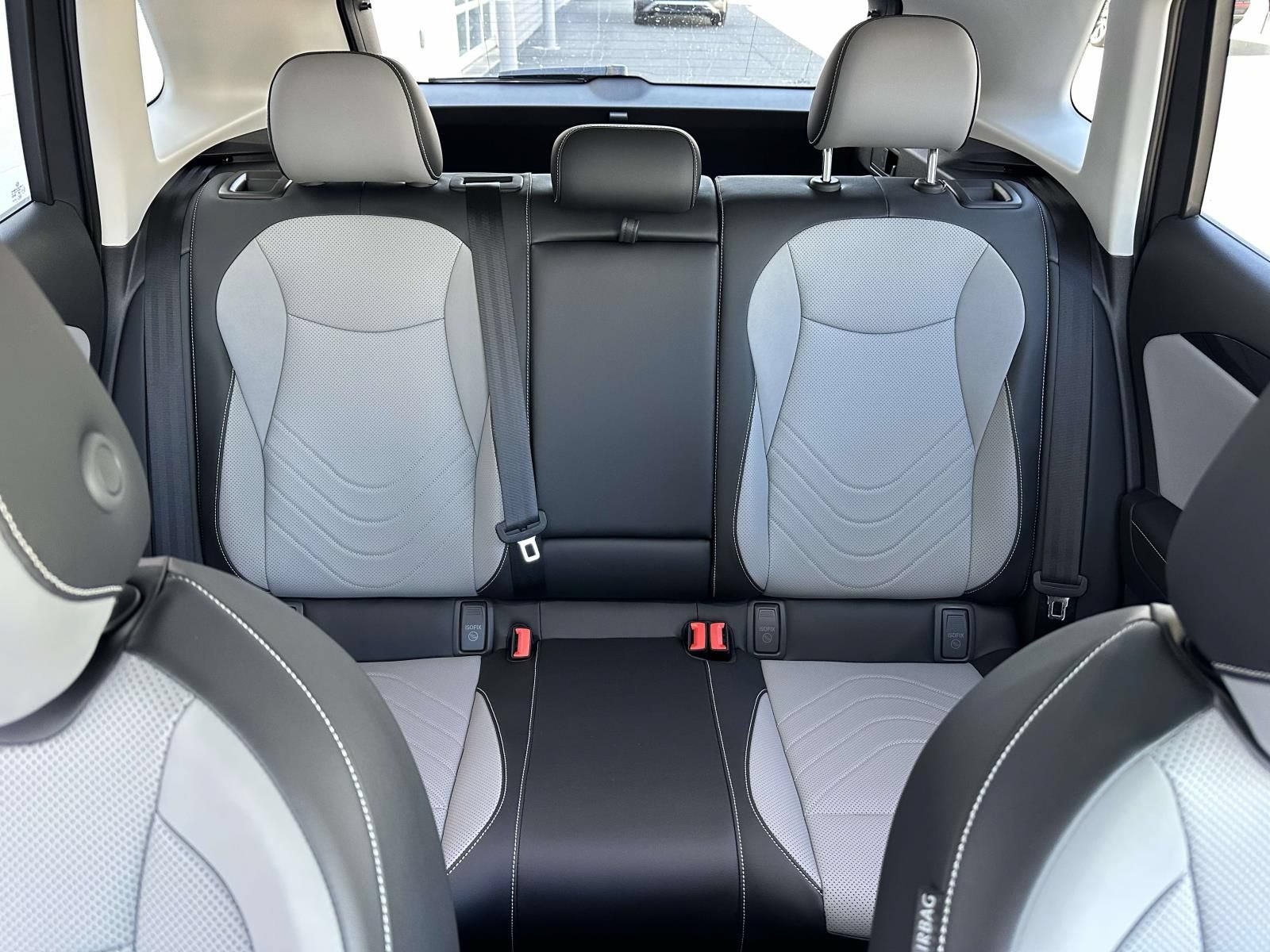 New 2026 Volkswagen Tiguan SE AWD/4WD image 14