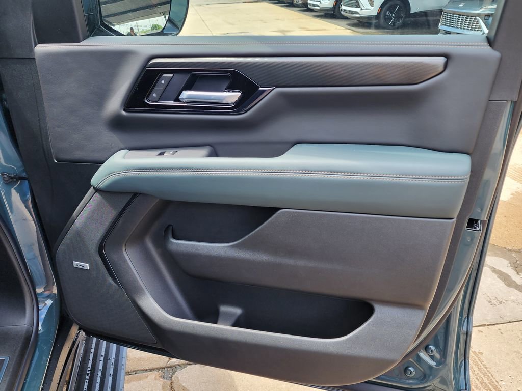 New 2026 GMC Yukon XL AT4 w/ AT4 Premium Plus Package AWD/4WD image 43