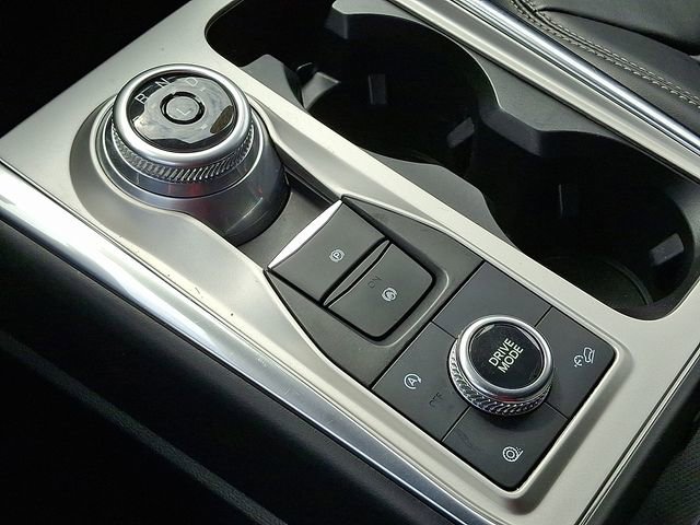 Used 2021 Ford Explorer XLT w/ Equipment Group 202A image 14