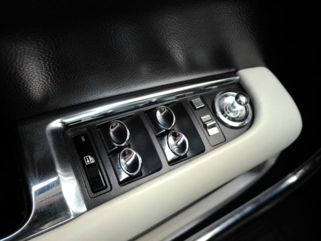 Used 2014 Rolls-Royce Wraith image 38
