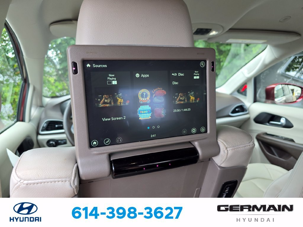 Used 2020 Chrysler Pacifica Touring-L Plus FWD image 32