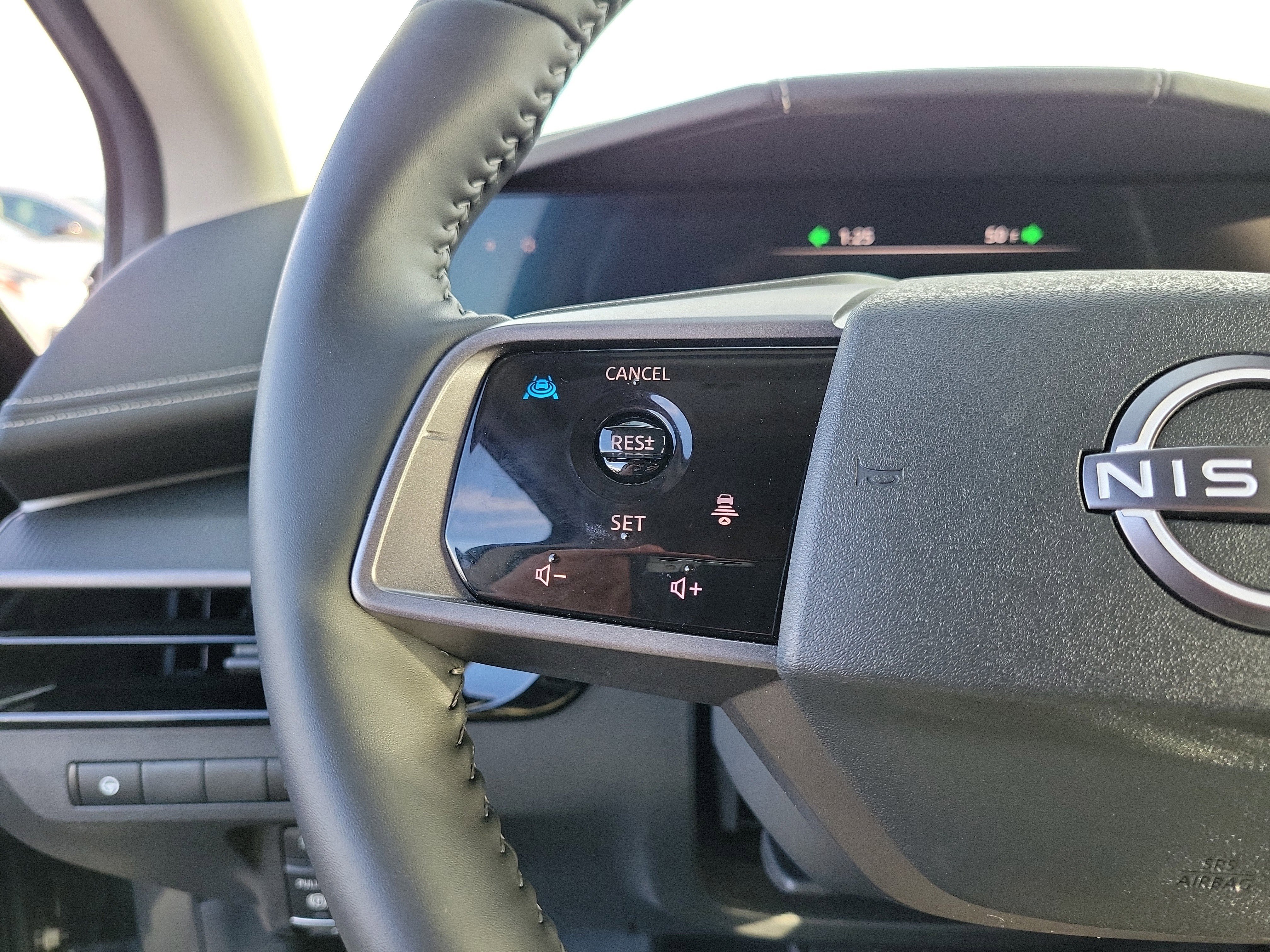 Certified 2025 Nissan Murano SV image 23