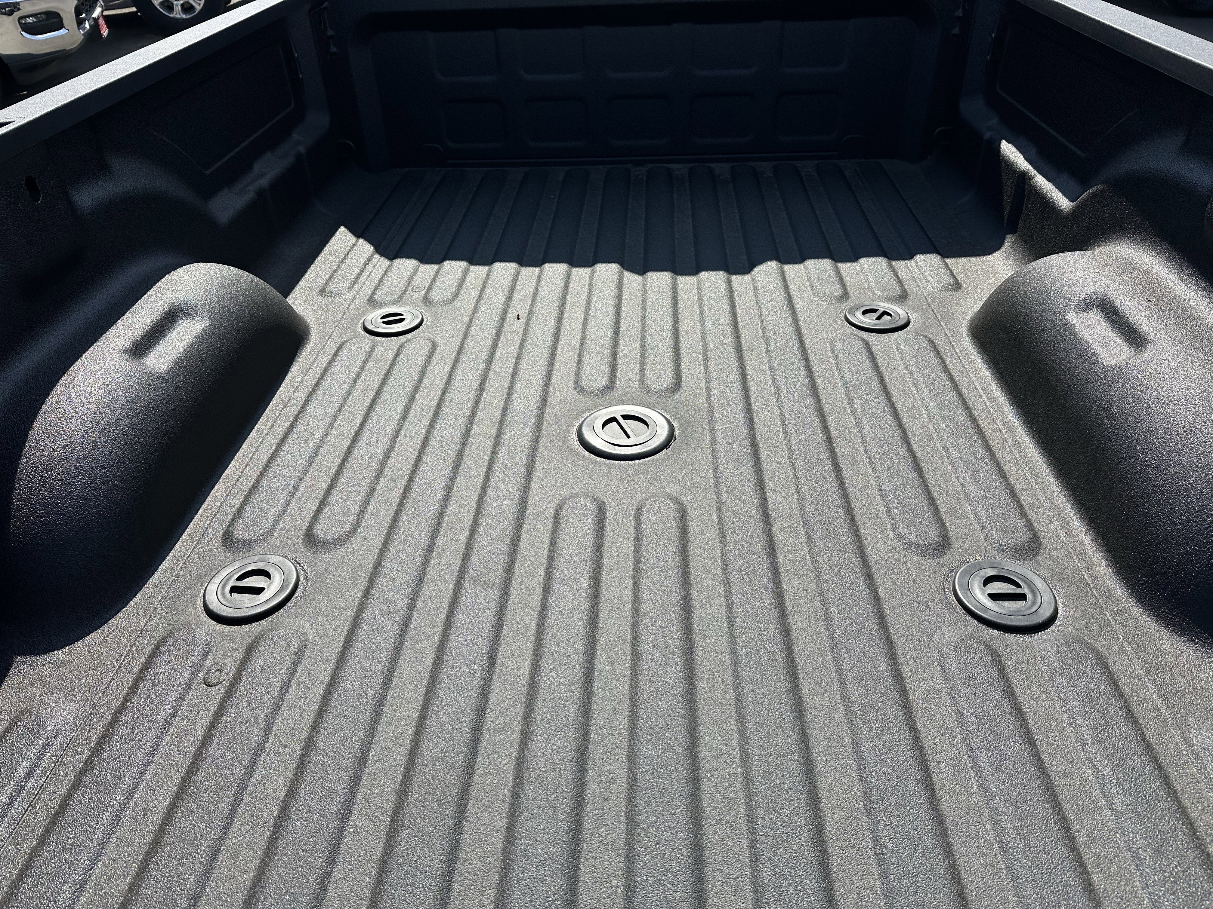 New 2025 RAM 3500 Laramie AWD/4WD image 5