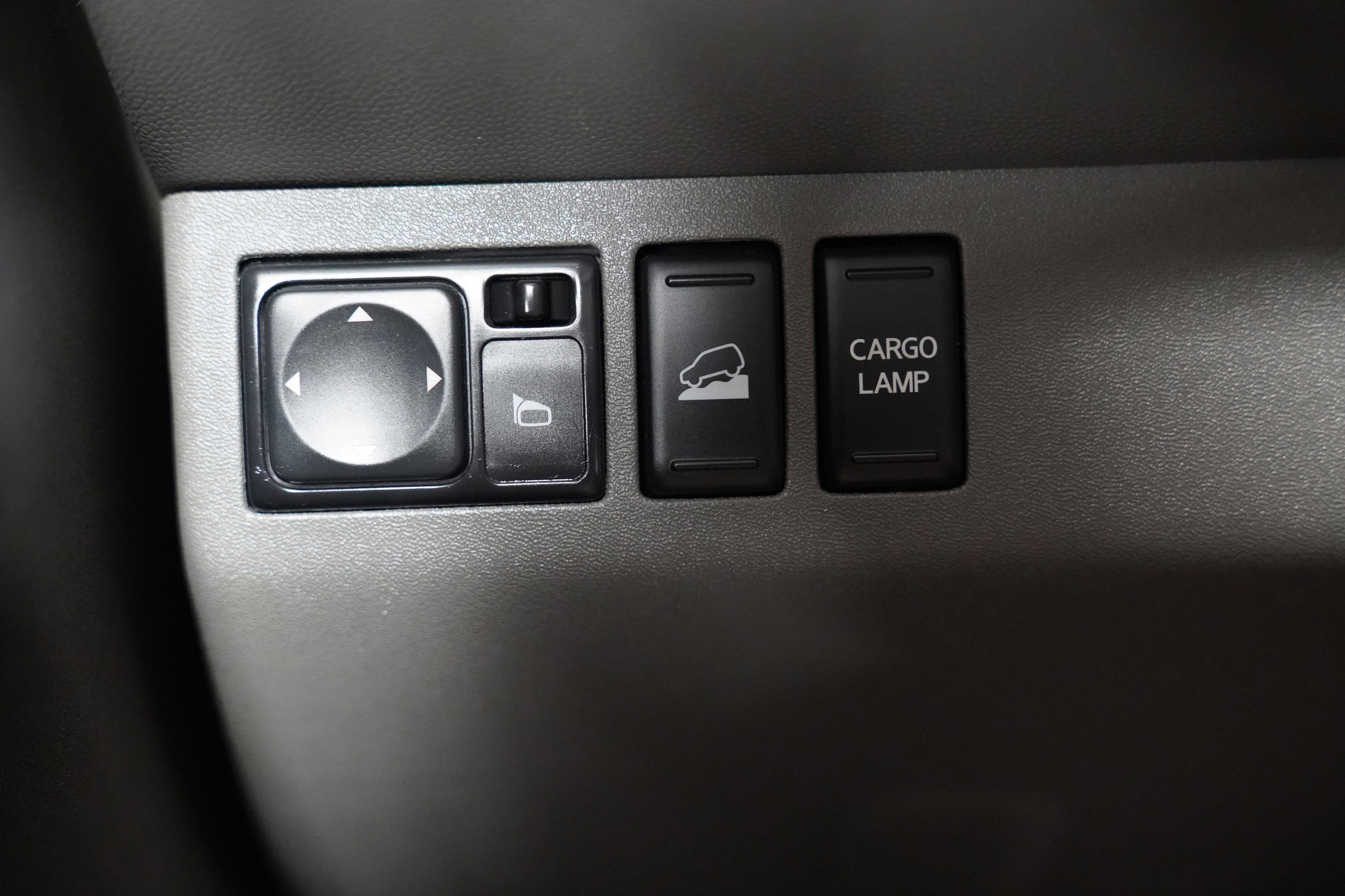 Used 2018 Nissan Frontier SV AWD/4WD image 28