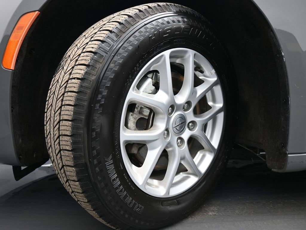 Used 2021 Chrysler Pacifica Touring-L image 43