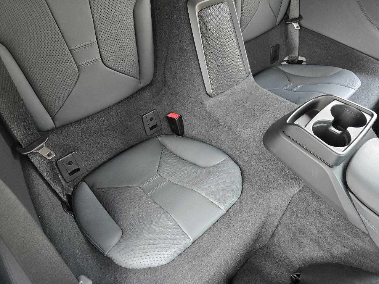 Used 2019 BMW i8 Coupe image 66