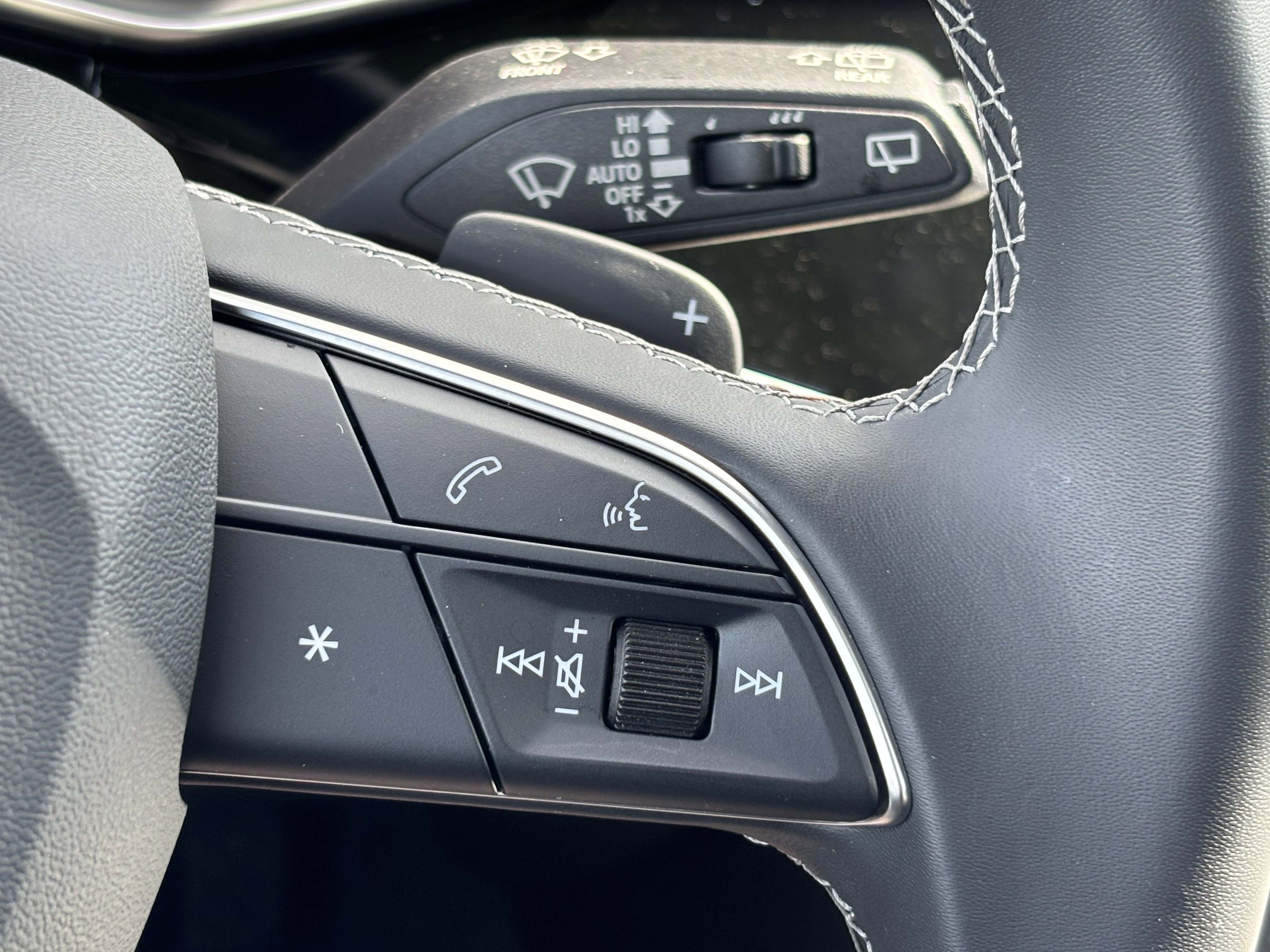 Certified 2025 Audi Q7 2.0T Premium w/ Convenience Plus Package image 21