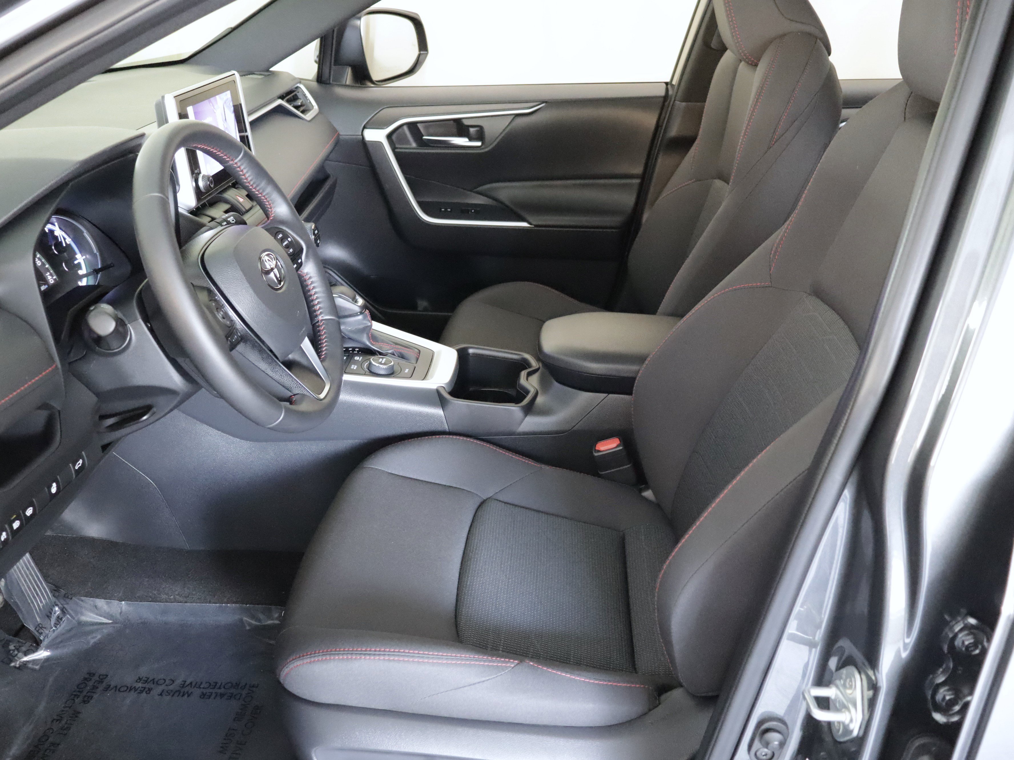 Used 2024 Toyota RAV4 SE w/ Weather & Moonroof Package AWD/4WD image 8