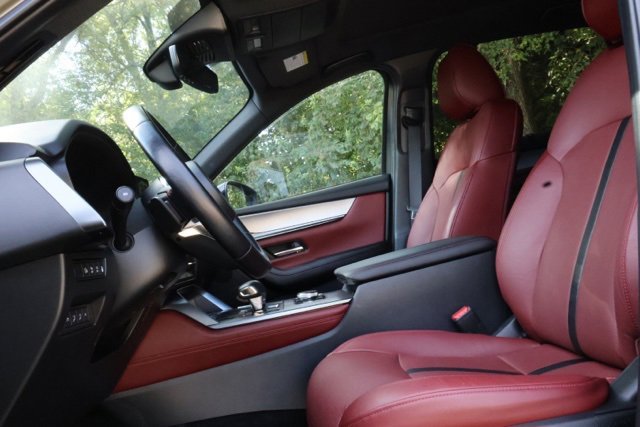 Used 2025 MAZDA CX-70 Plug-In Hybrid w/ Premium Plus image 3