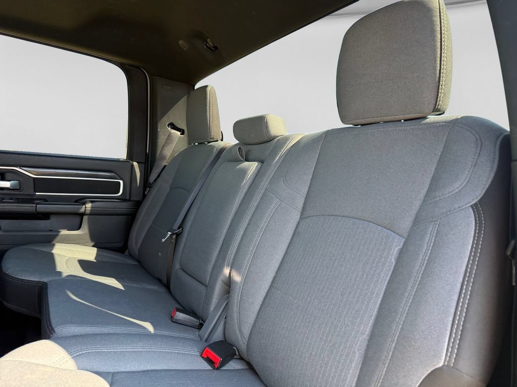 Used 2024 RAM 3500 Big Horn AWD/4WD image 35