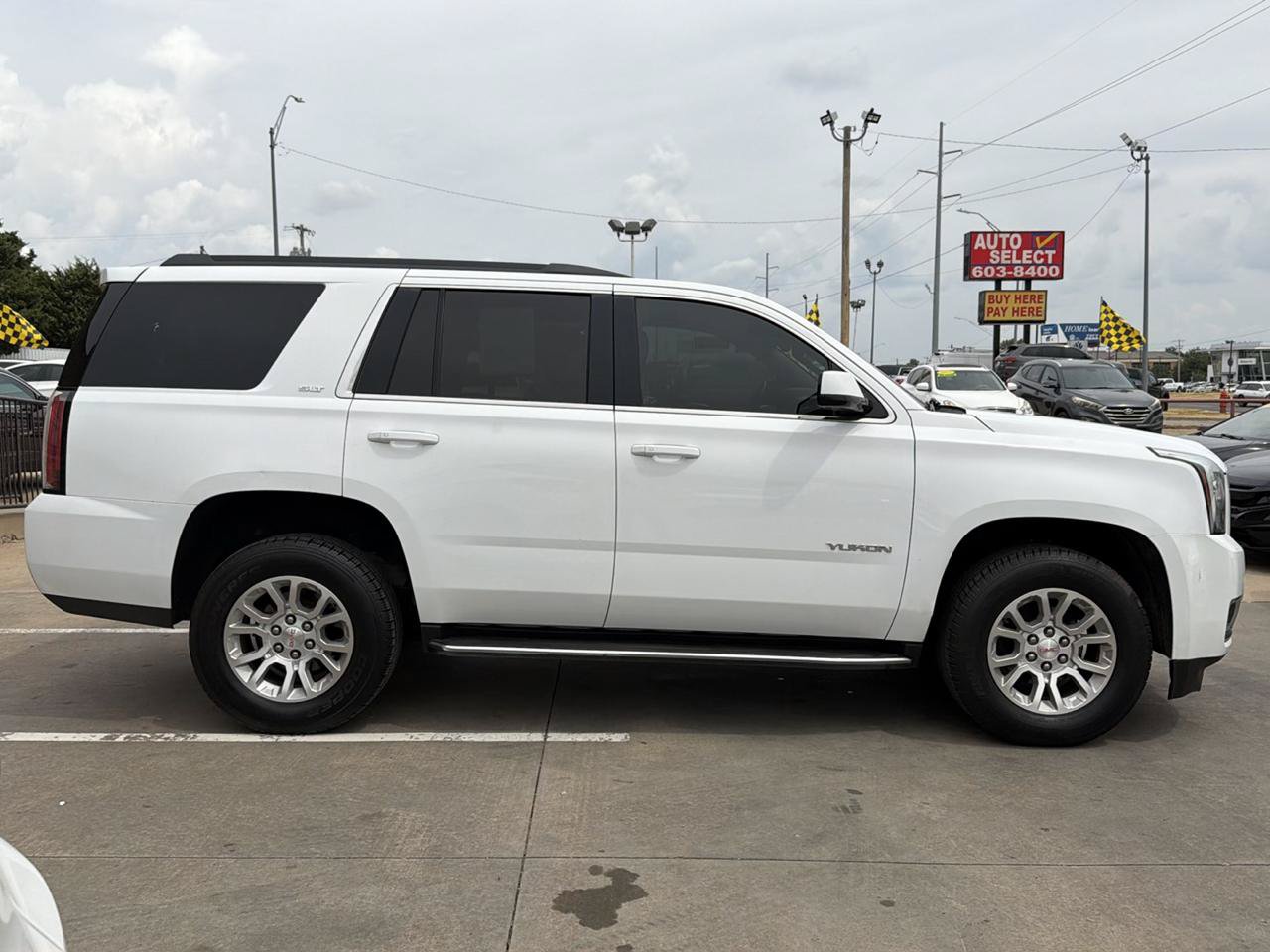 Used 2020 GMC Yukon SLT w/ Open Road Package AWD/4WD image 4