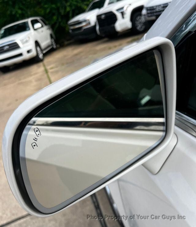 Used 2019 Lincoln MKT AWD image 29