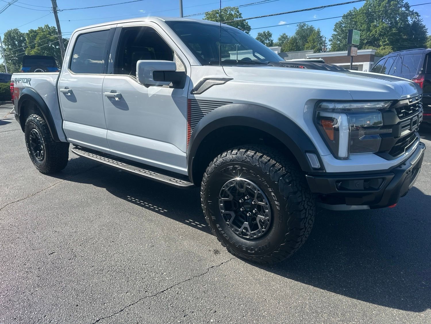 Used 2025 Ford F150 Raptor w/ Equipment Group 803A Raptor R AWD/4WD image 12