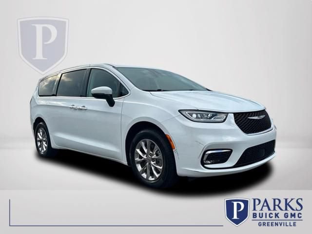 Used 2023 Chrysler Pacifica Touring-L AWD/4WD image 1