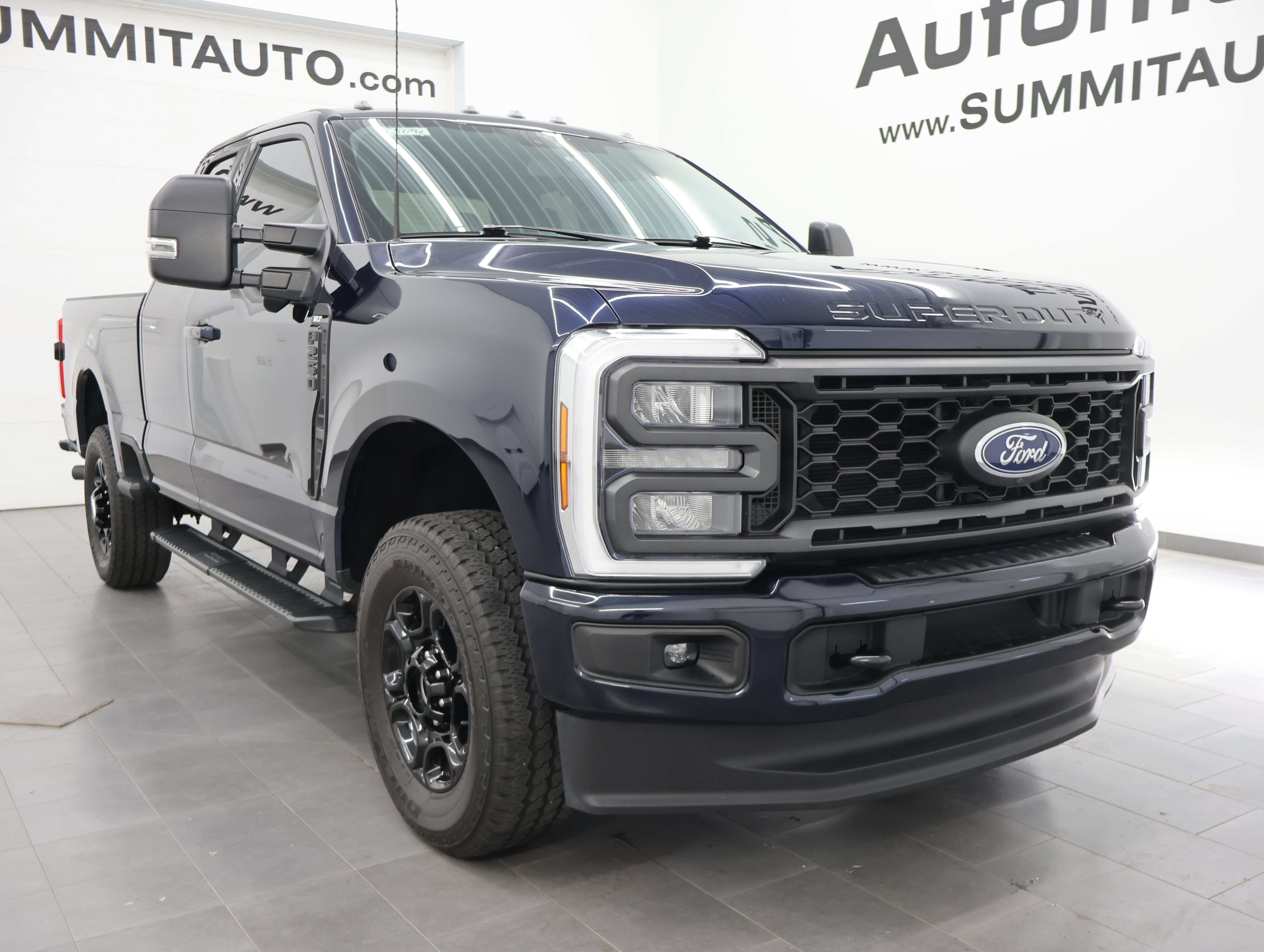 Used 2024 Ford F250 XLT w/ XLT Premium Package AWD/4WD image 2