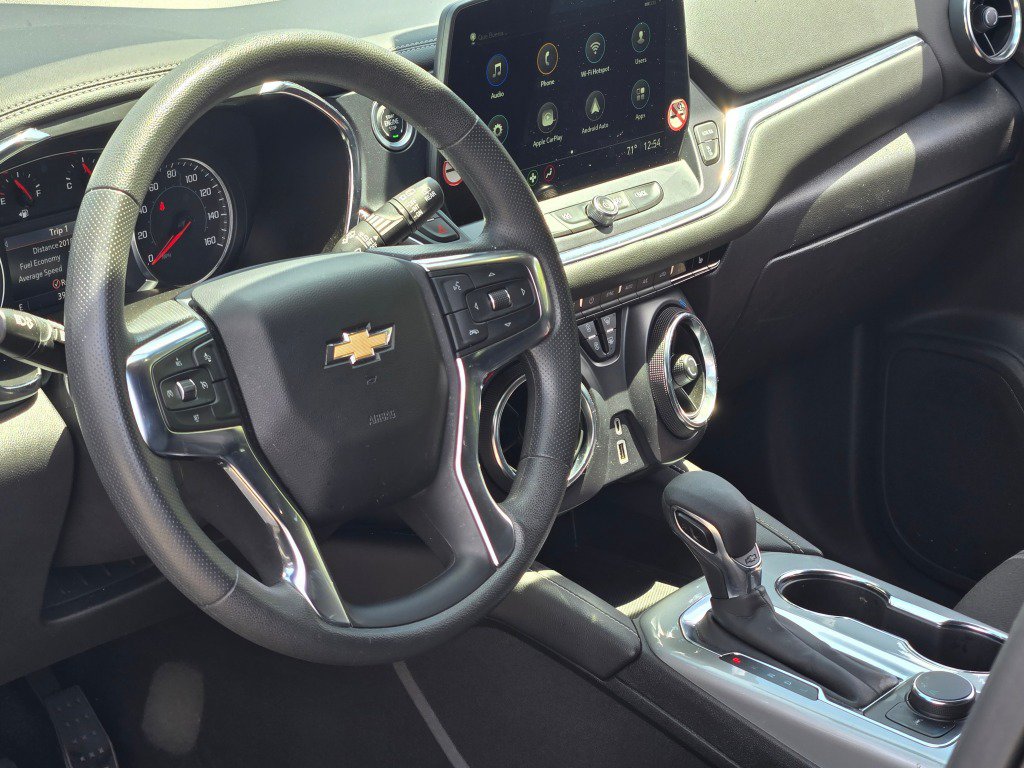 Used 2025 Chevrolet Blazer LT FWD image 24