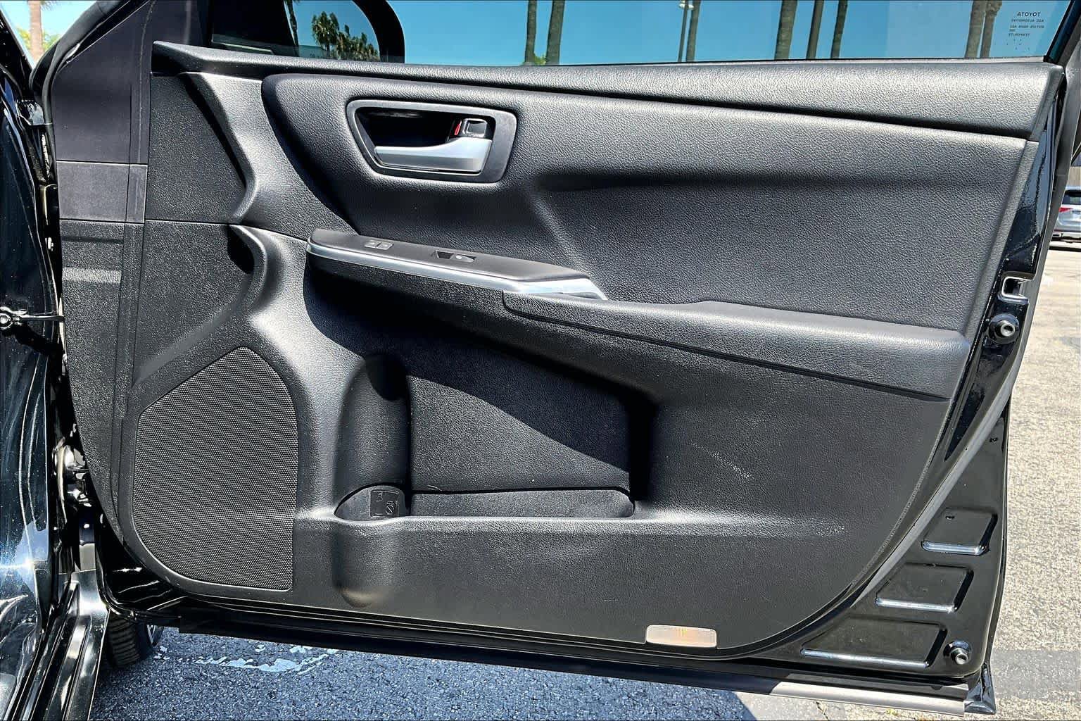 Used 2017 Toyota Camry LE FWD image 21