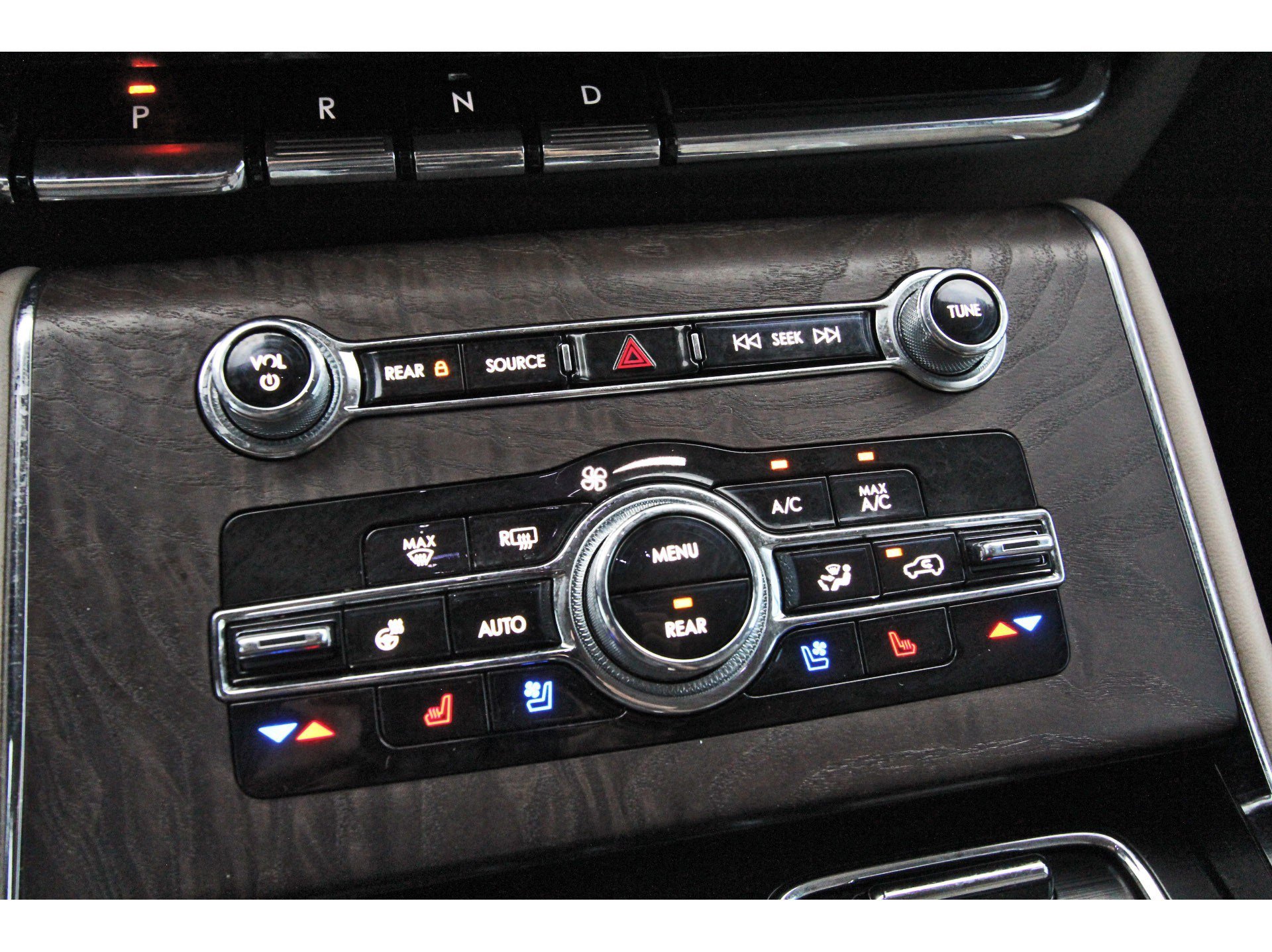 Used 2022 Lincoln Aviator Reserve w/ Equipment Group 201A RWD image 32
