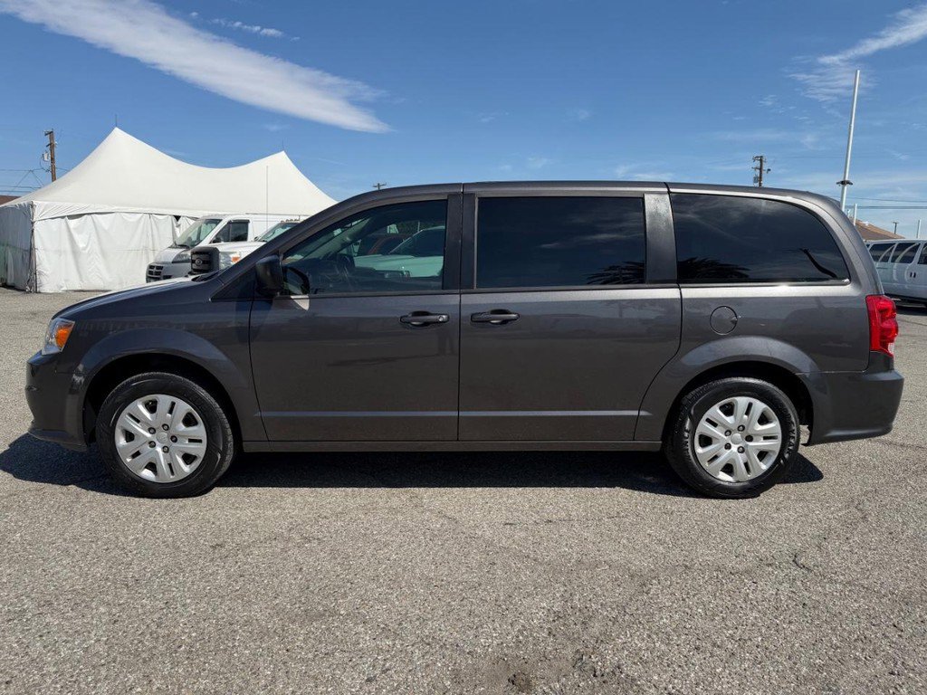 Used 2018 Dodge Grand Caravan SE w/ UConnect Hands-Free Group image 10