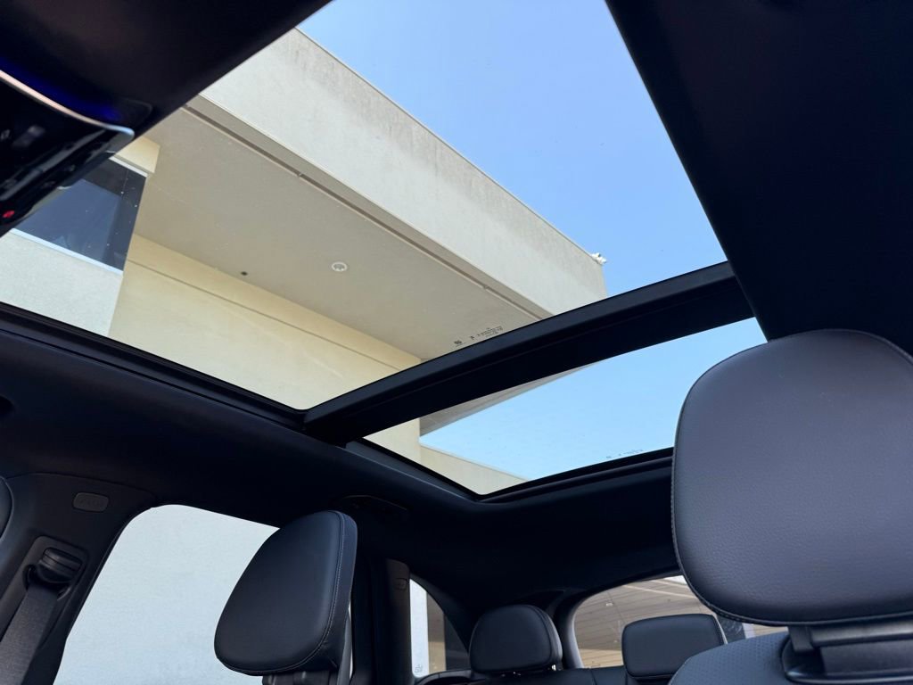 Certified 2026 Mercedes-Benz GLC 300 4MATIC image 2