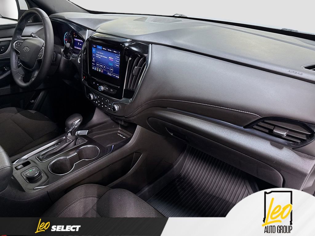 Used 2023 Chevrolet Traverse LT w/ Midnight/Sport Edition image 29