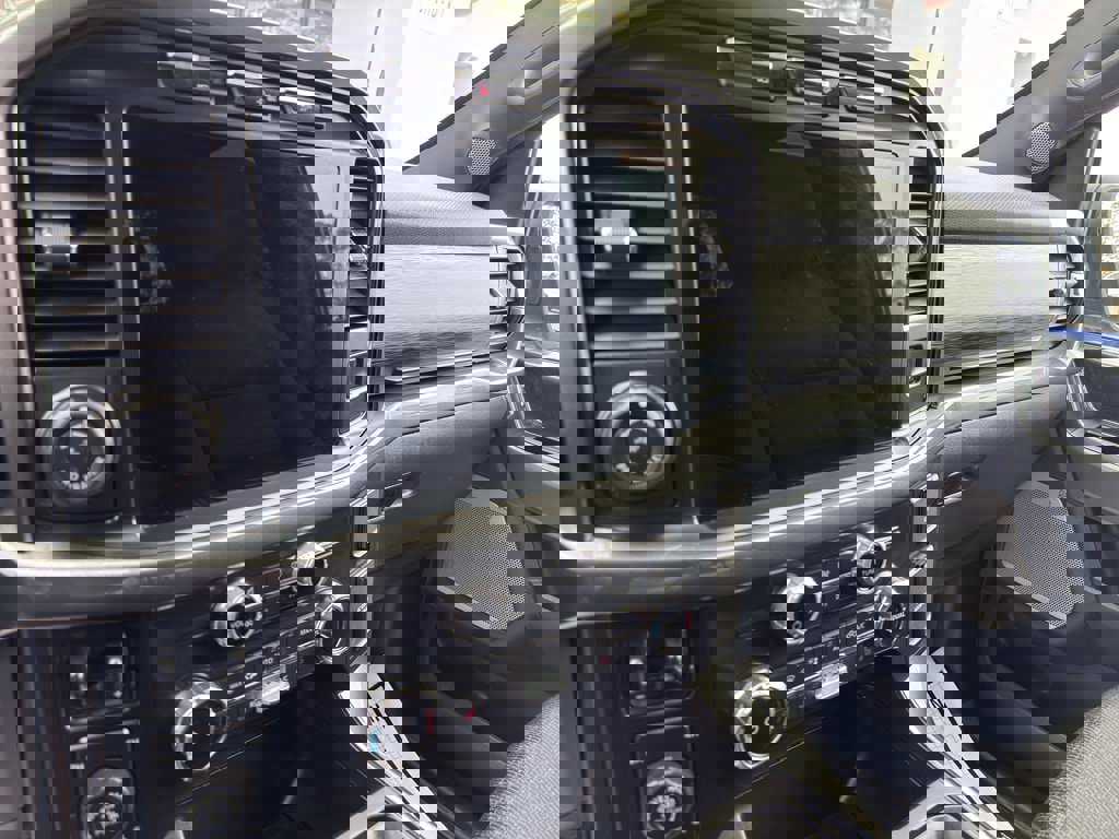 Used 2022 Ford F150 XLT w/ Equipment Group 302A High image 18