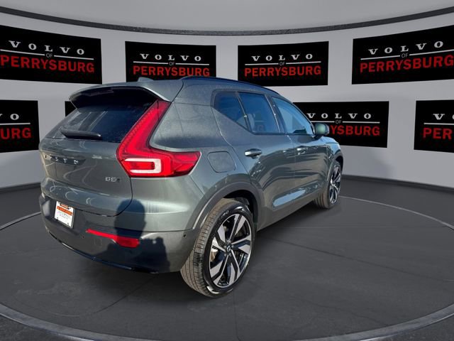 New 2026 Volvo XC40 B5 Ultra w/ Climate Package image 8