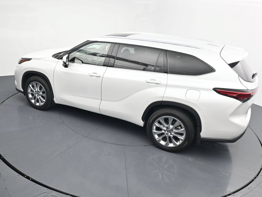 Used 2022 Toyota Highlander Limited AWD/4WD image 13