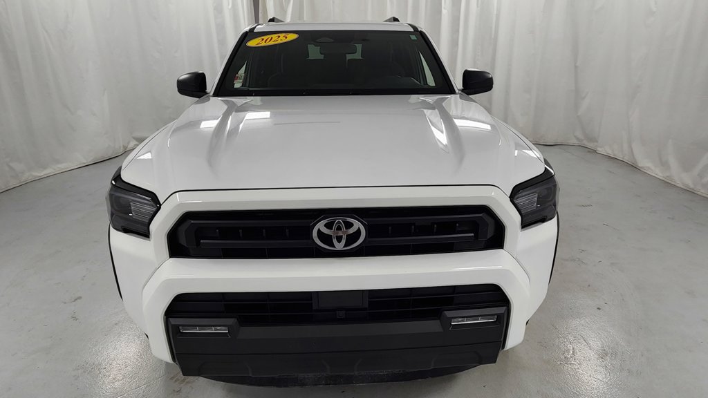 Used 2025 Toyota 4Runner SR5 AWD/4WD image 8