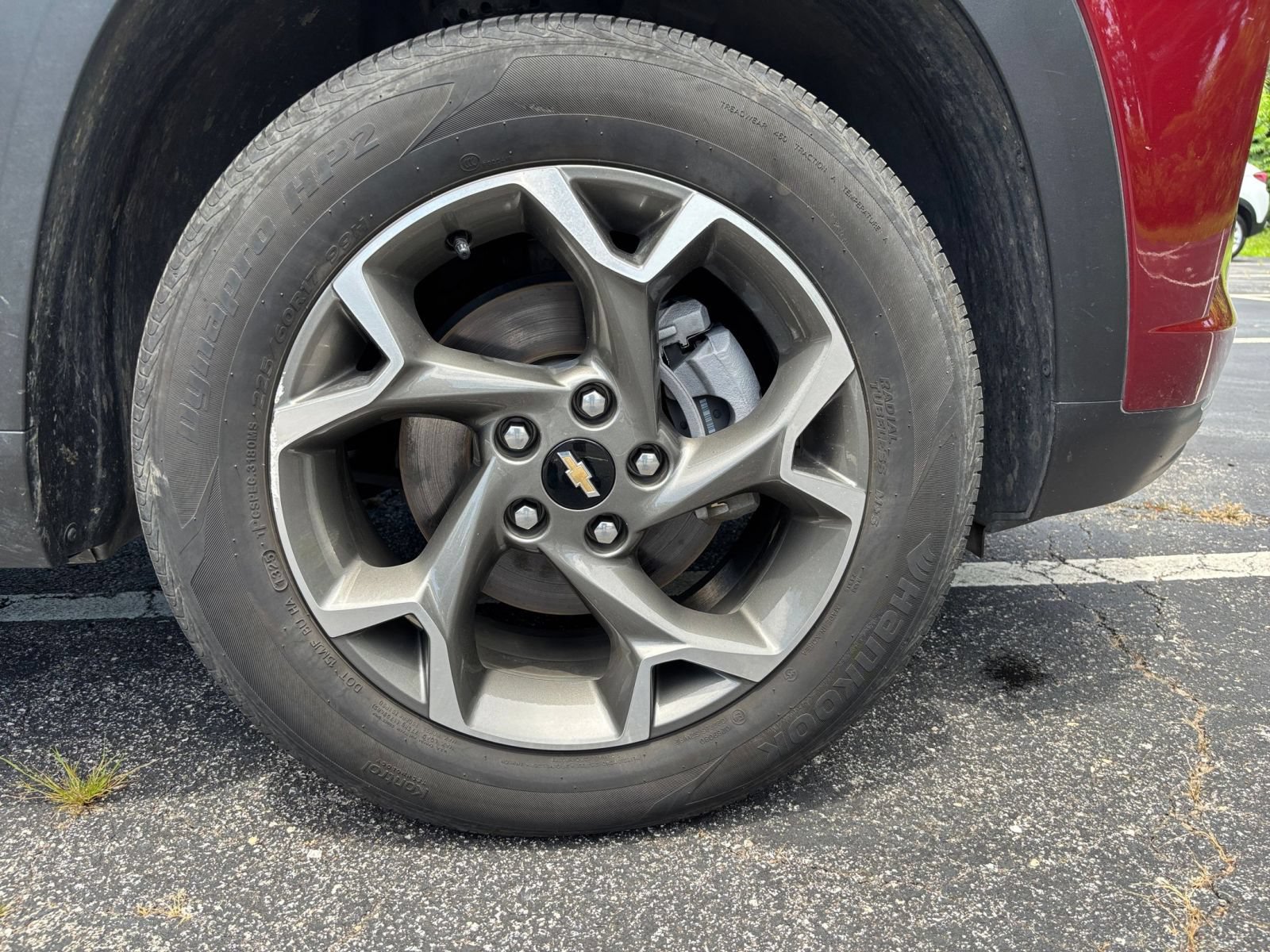 Used 2025 Chevrolet Trax LT FWD image 29