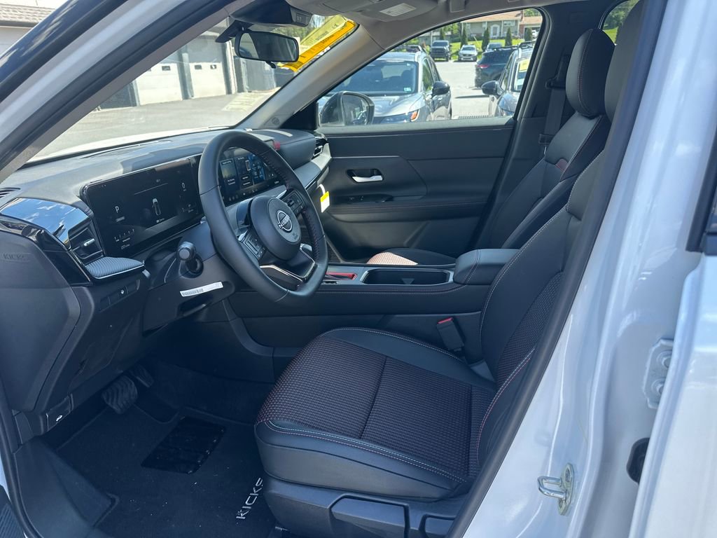 New 2026 Nissan Kicks SR w/ Cold Weather Package AWD/4WD image 9