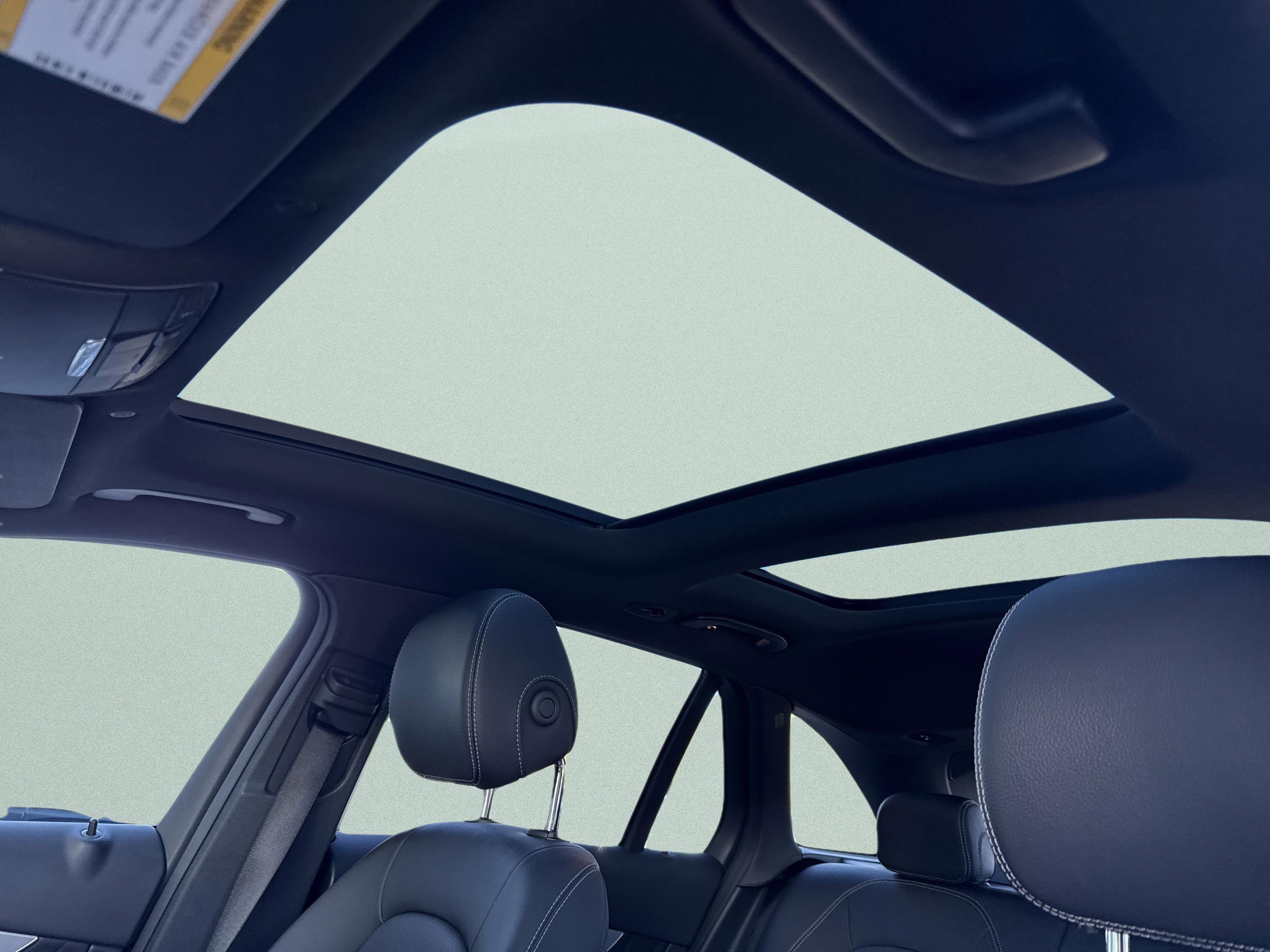 Certified 2022 Mercedes-Benz GLC 300 image 33