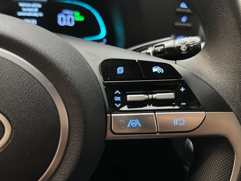 Certified 2025 Hyundai Elantra Hybrid FWD image 23