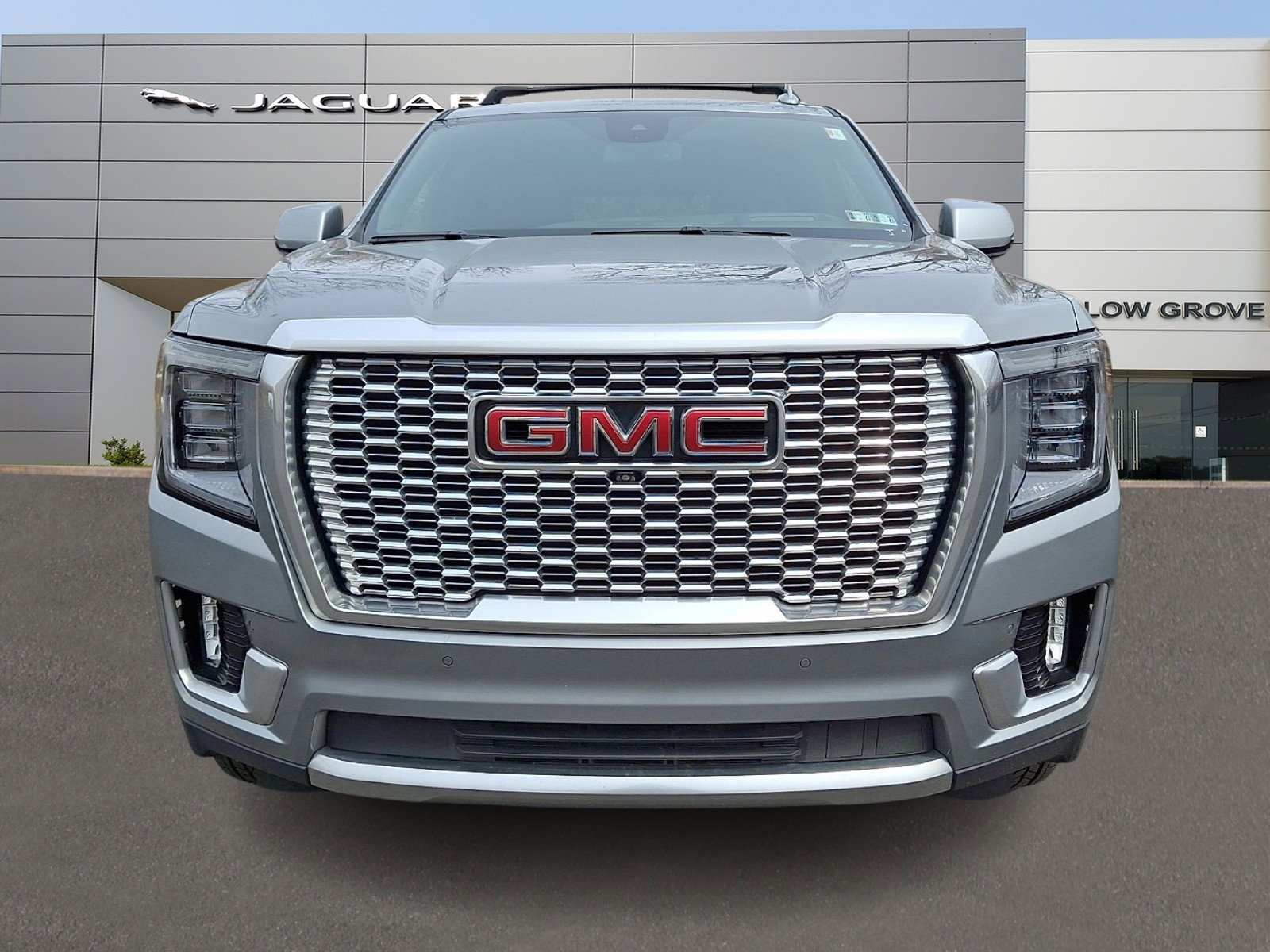 Used 2023 GMC Yukon Denali AWD/4WD image 8
