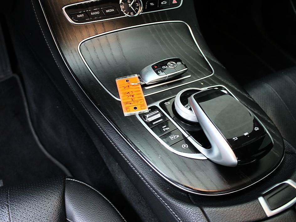 Used 2018 Mercedes-Benz E 300 image 10