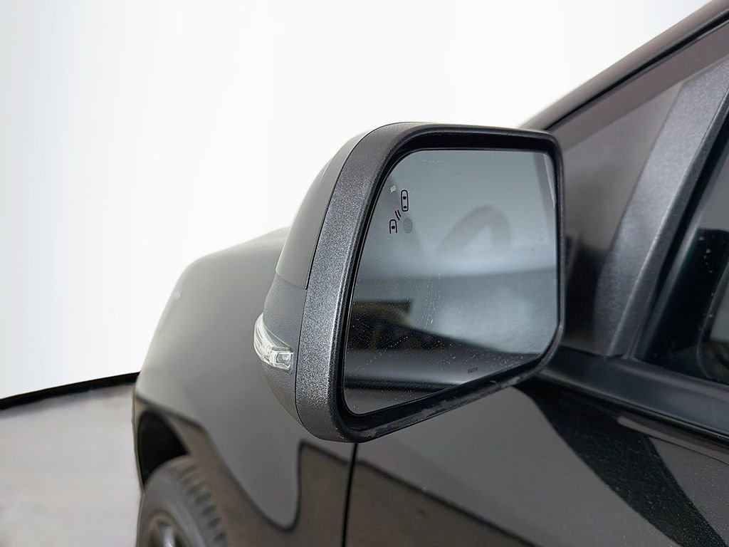 Used 2013 Ford Edge Sport w/ Driver Entry Pkg image 27