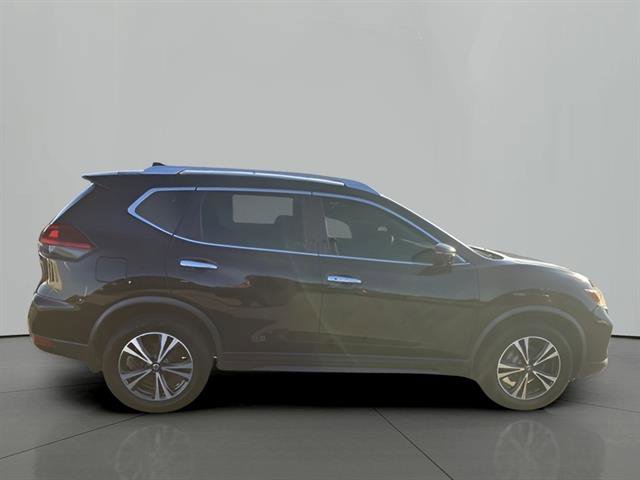 Used 2020 Nissan Rogue SV w/ Sun & Sound Touring Package image 6