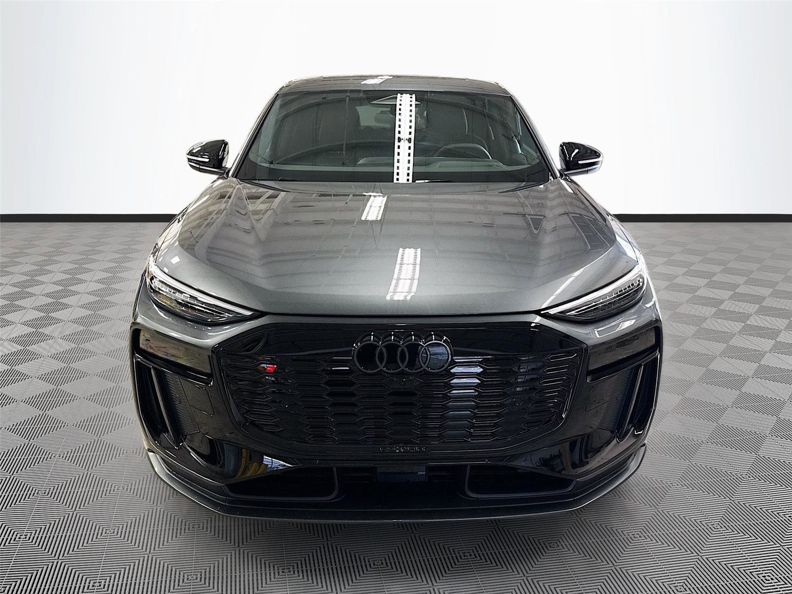 New 2027 Audi SQ6 e-tron Premium Plus image 2