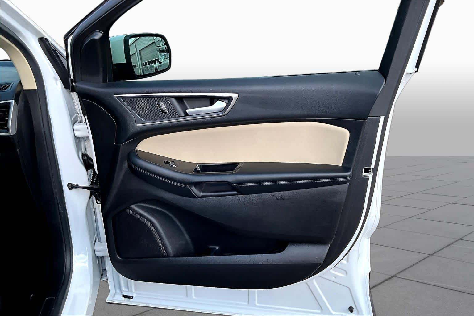 Certified 2017 Ford Edge SEL FWD image 23
