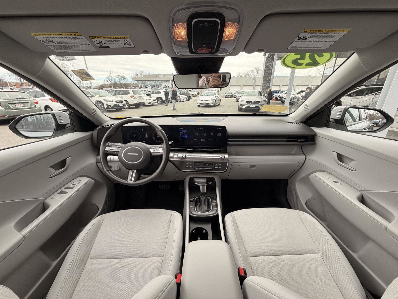 Used 2025 Hyundai Kona SEL image 25