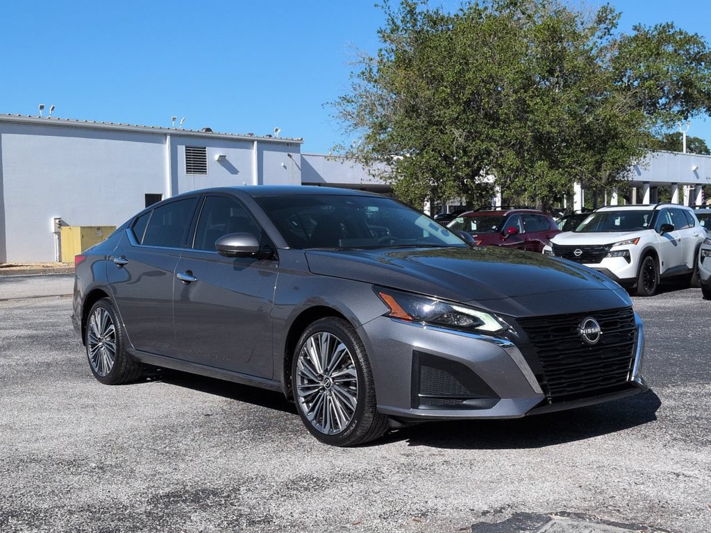 Certified 2025 Nissan Altima 2.5 SL AWD/4WD image 2