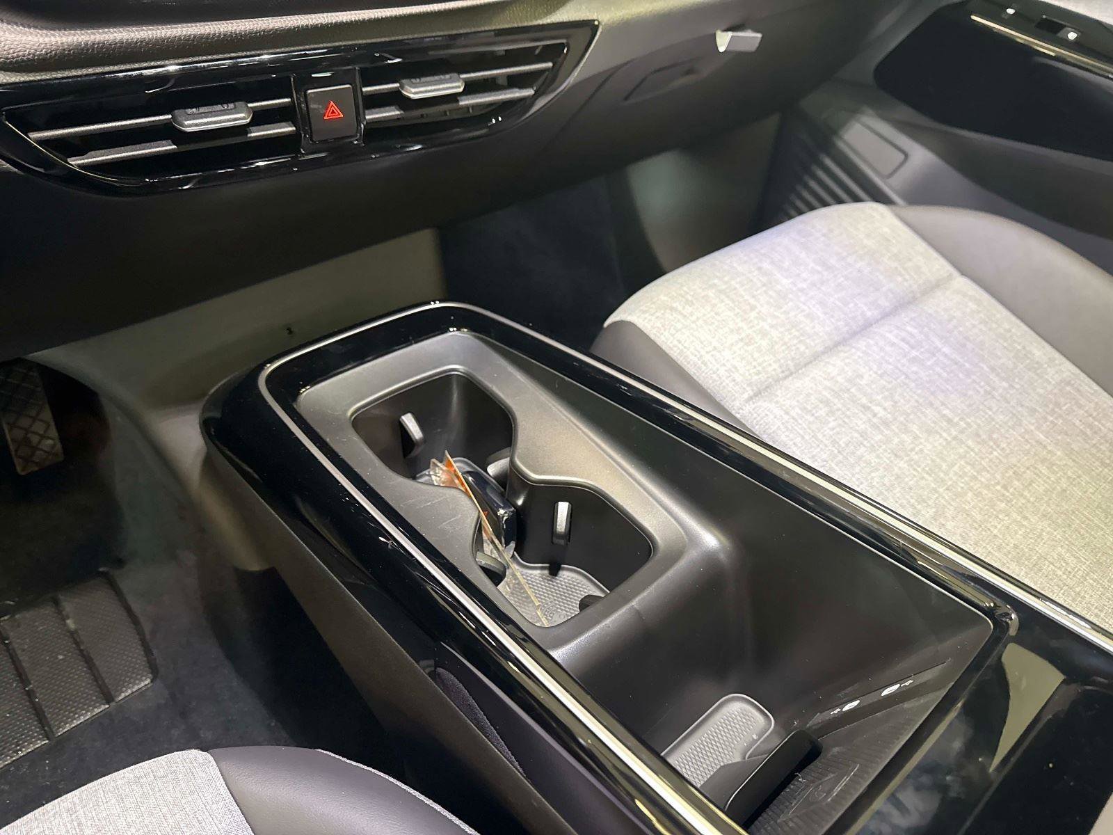 New 2025 Volkswagen ID.4 Pro AWD/4WD image 26