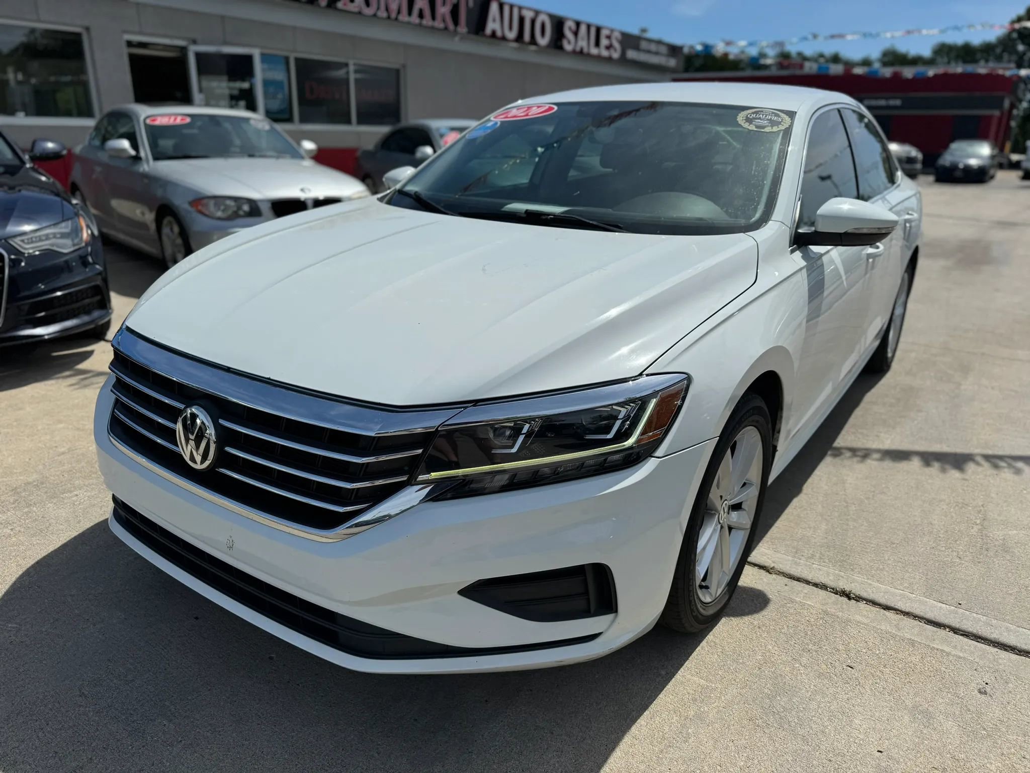 Used 2020 Volkswagen Passat 2.0T SE FWD image 2